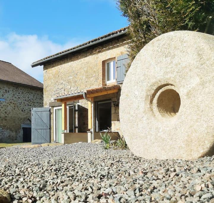 Beautiful 2 Bed Cottage With Swimming Pool Pagéas Exteriör bild