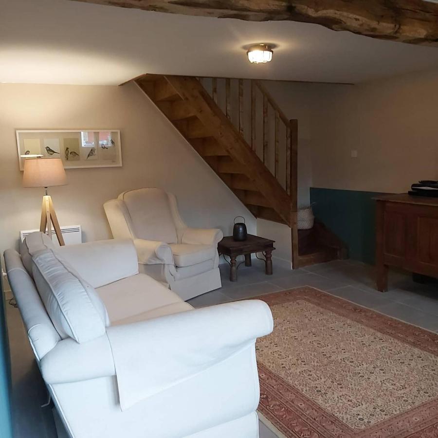 Beautiful 2 Bed Cottage With Swimming Pool Pagéas Exteriör bild