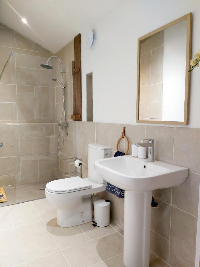 Beautiful 2 Bed Cottage With Swimming Pool Pagéas Exteriör bild