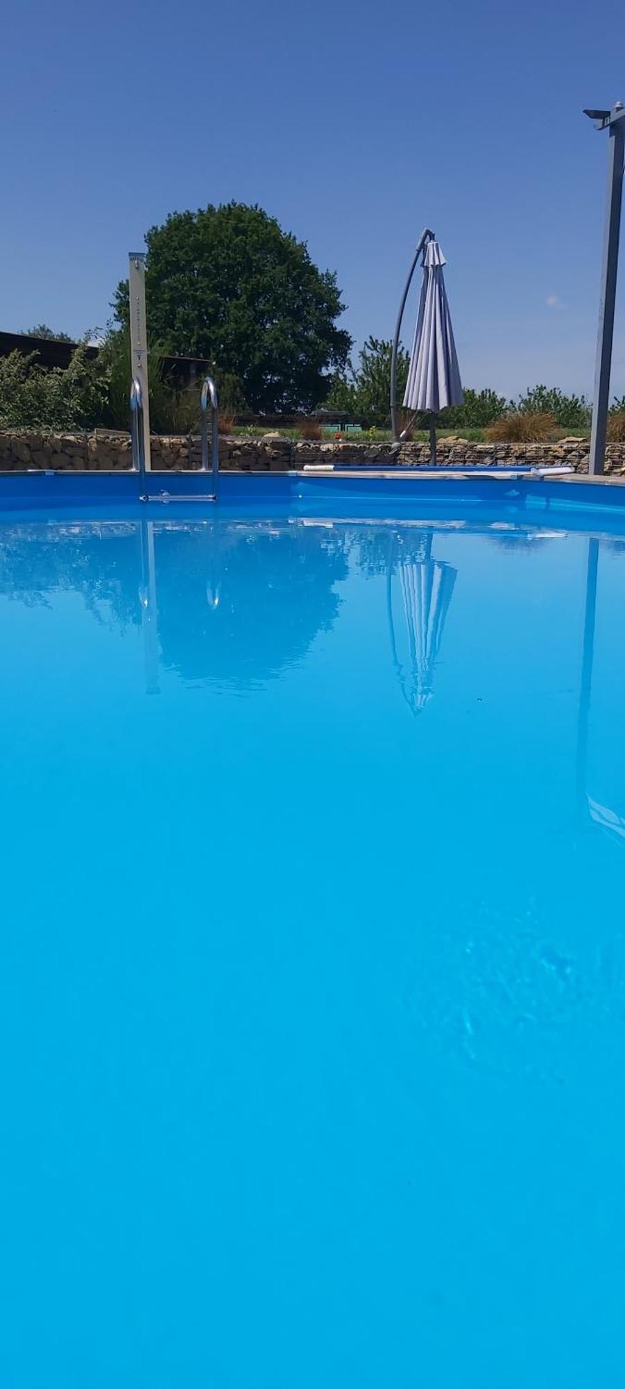 Beautiful 2 Bed Cottage With Swimming Pool Pagéas Exteriör bild